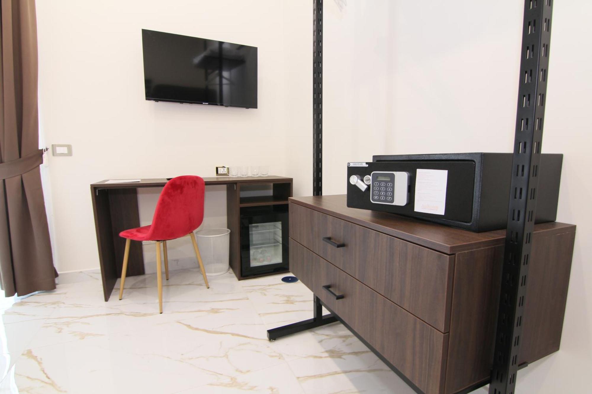 Auroom نابولي المظهر الخارجي الصورة