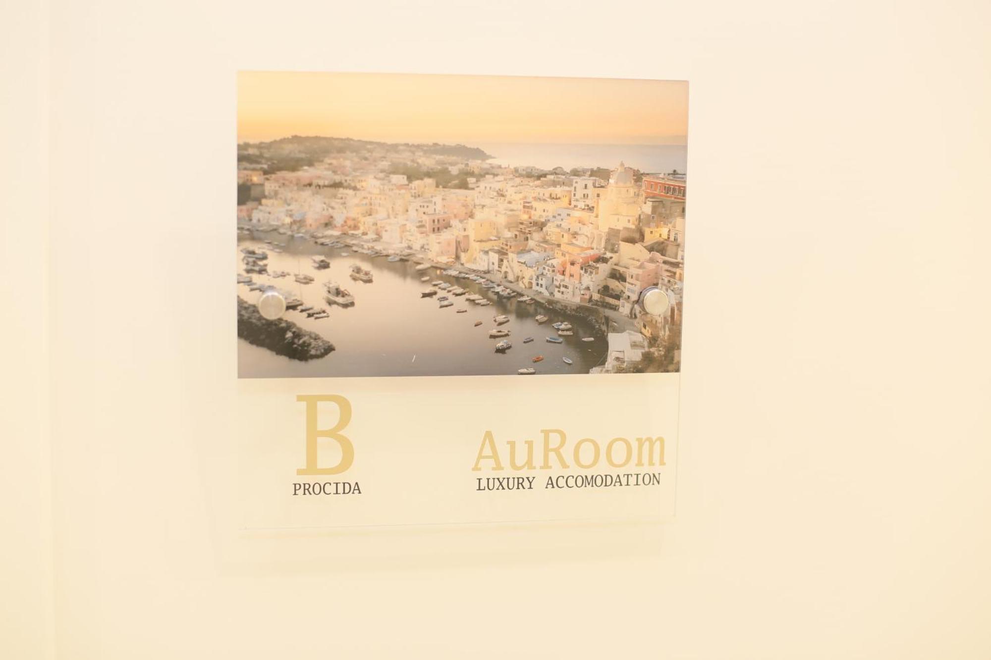 Auroom نابولي المظهر الخارجي الصورة